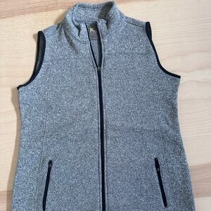 Old Navy Gray Full-Zip Sleeveless Vest
